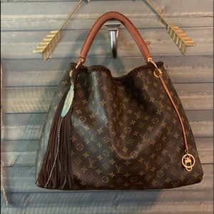 *Very Rare* Louis Vuitton Artsy GM hobo bag purse